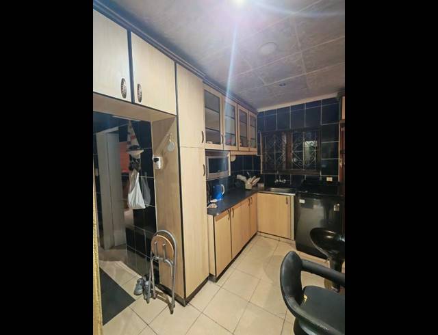 5 BEDROOM HOUSE FOR SALE IN BROOKDALE